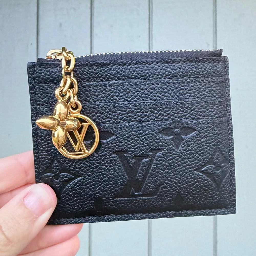 SOLD Louis Vuitton Flora Card Holder - Picture 1 of 6